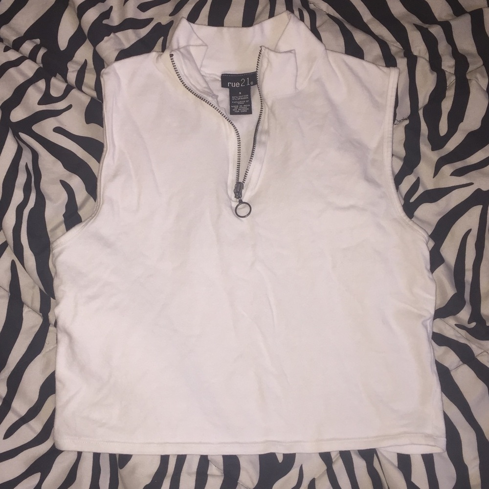 🖤High neck Crop Top🖤